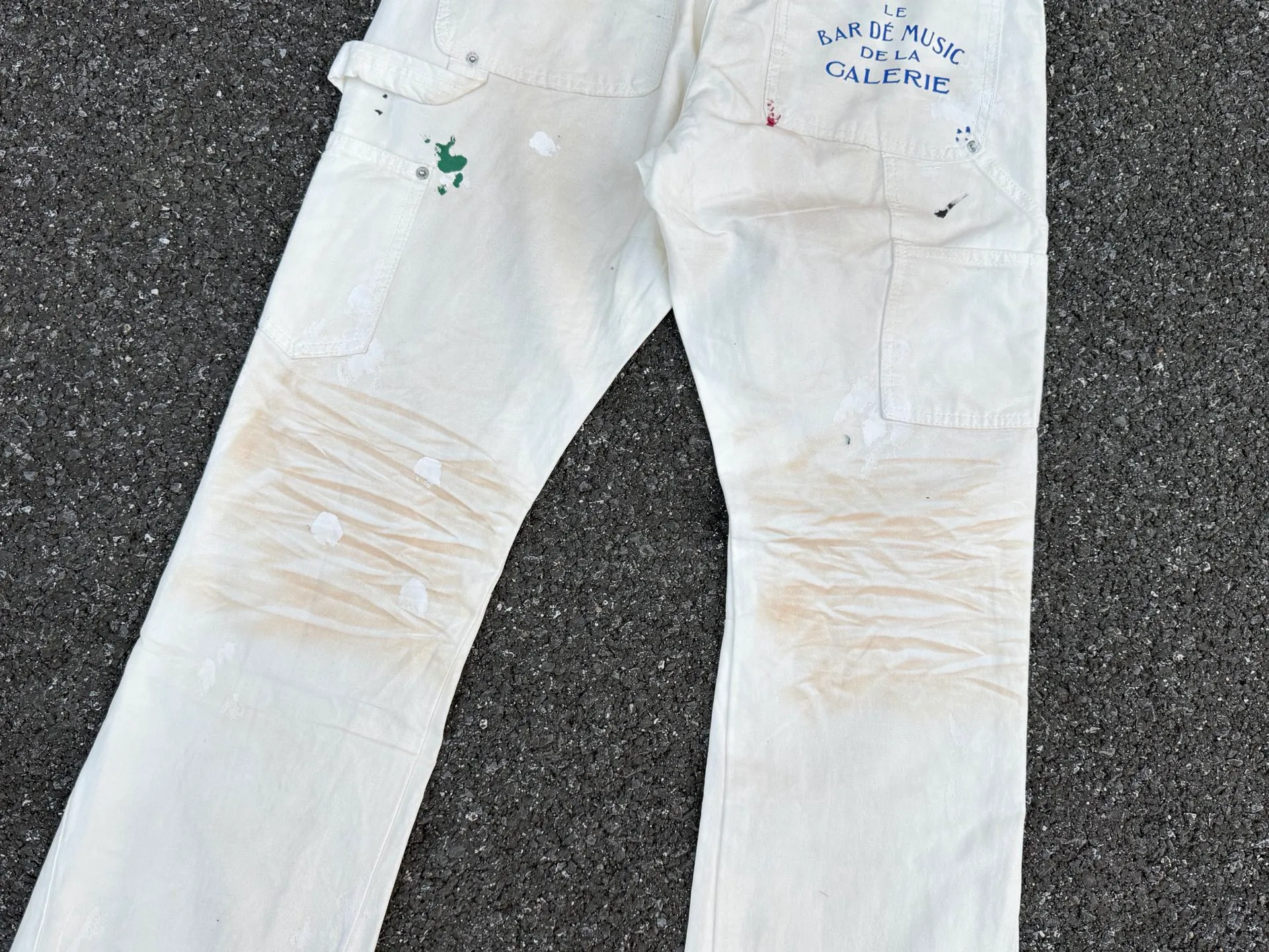 P270💰GA05 GALLERY DEPT. Dirty touch, splashed ink, hand-painted graffiti, washed, distressed, damaged, micro-flared casual overalls. Code number: 28 30 32 34 36